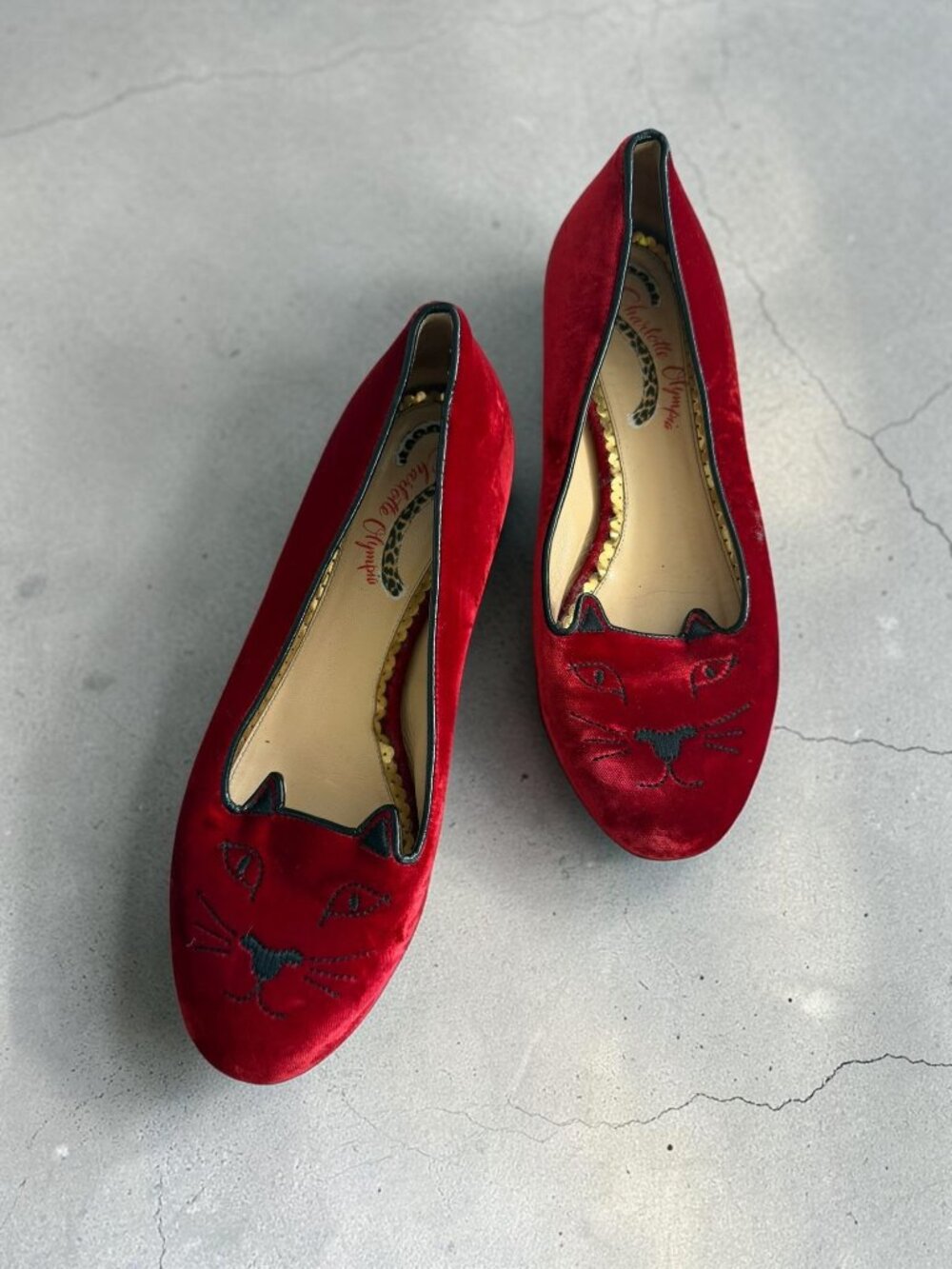 CHARLOTTE OLYMPIA Red Velvet Kitty Flats Size 37 / US 7